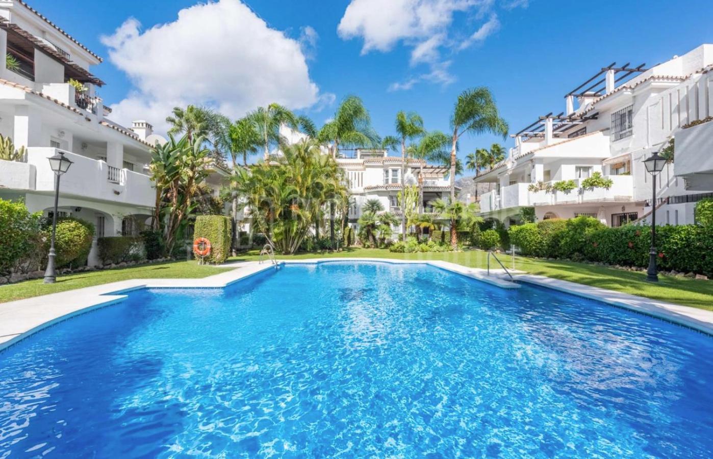فيلا 4 Bed House With Pool Walk To Puerto Banus Fast Internet ماربيا المظهر الخارجي الصورة