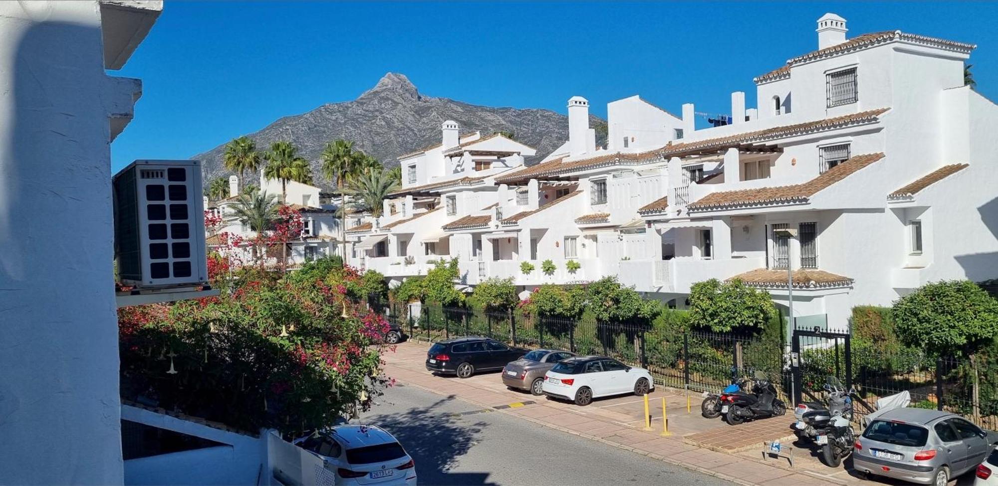 فيلا 4 Bed House With Pool Walk To Puerto Banus Fast Internet ماربيا المظهر الخارجي الصورة